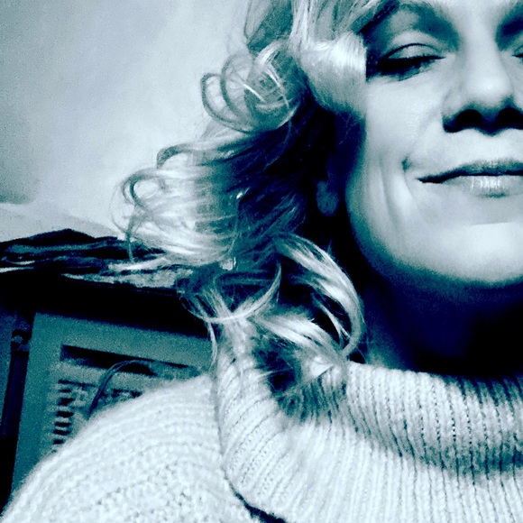 Meet your Posher, Patricia - Picture 1 of 1